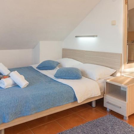 R Club Apartments Old Town 부드바 외부 사진