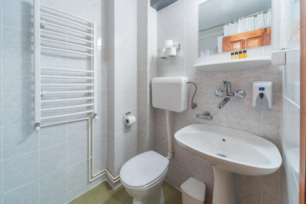 R Club Apartments Old Town 부드바 외부 사진