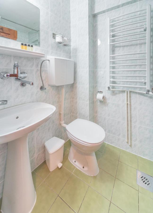 R Club Apartments Old Town 부드바 외부 사진