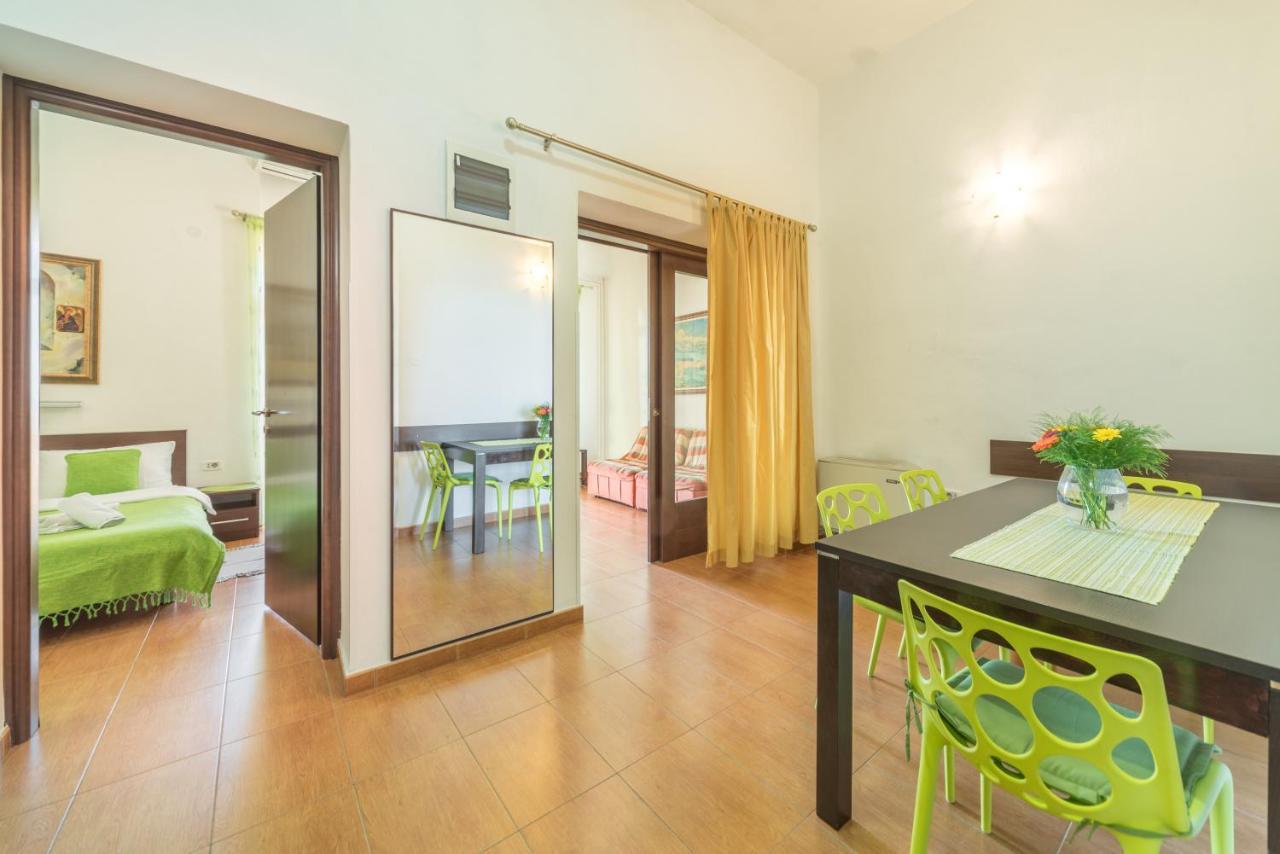R Club Apartments Old Town 부드바 외부 사진