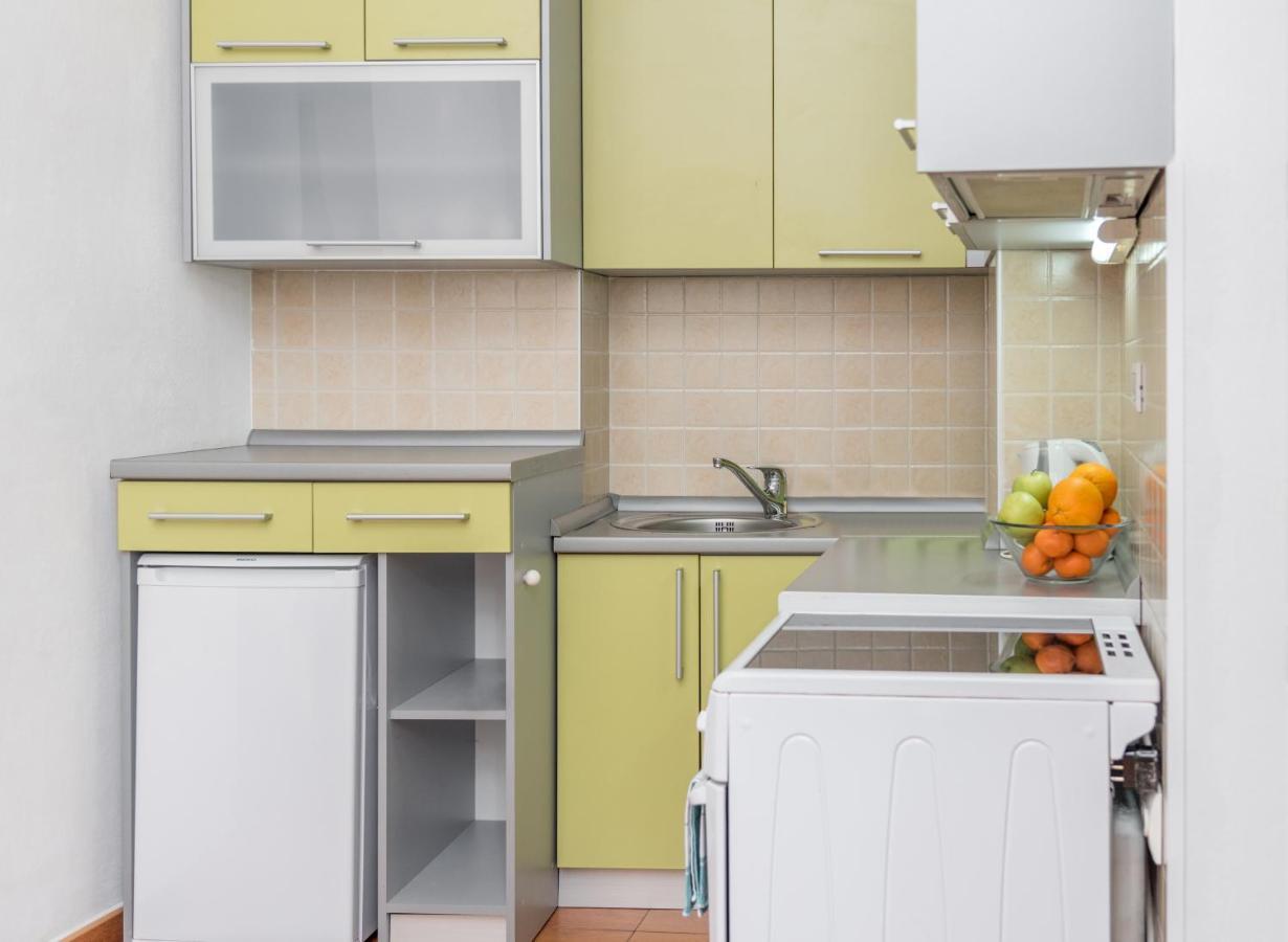 R Club Apartments Old Town 부드바 외부 사진