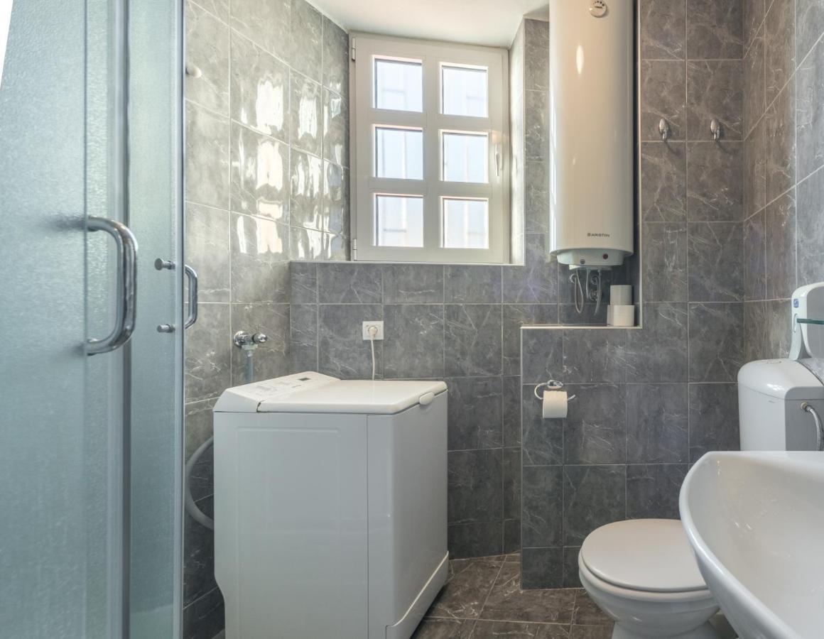 R Club Apartments Old Town 부드바 외부 사진
