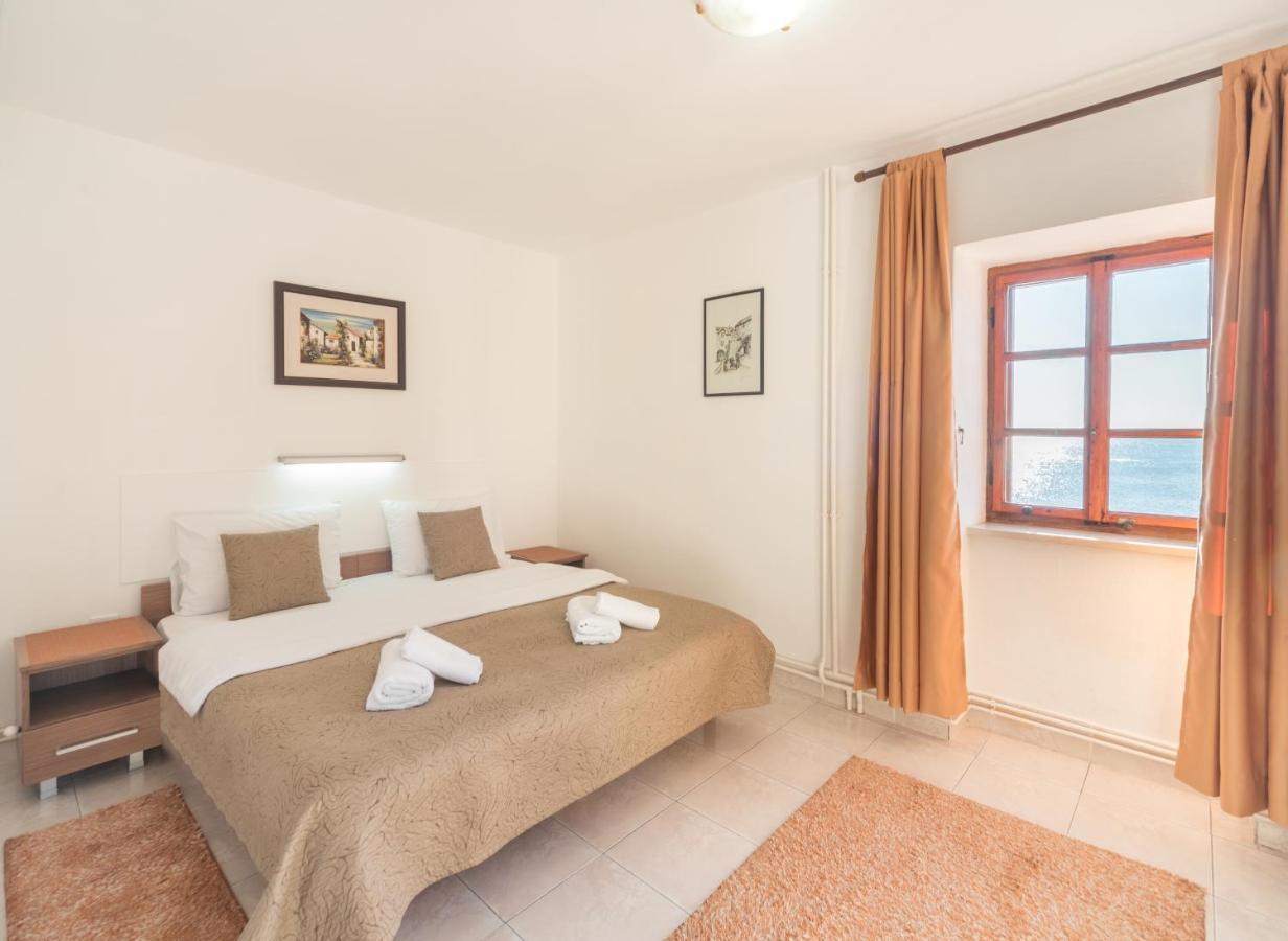 R Club Apartments Old Town 부드바 외부 사진