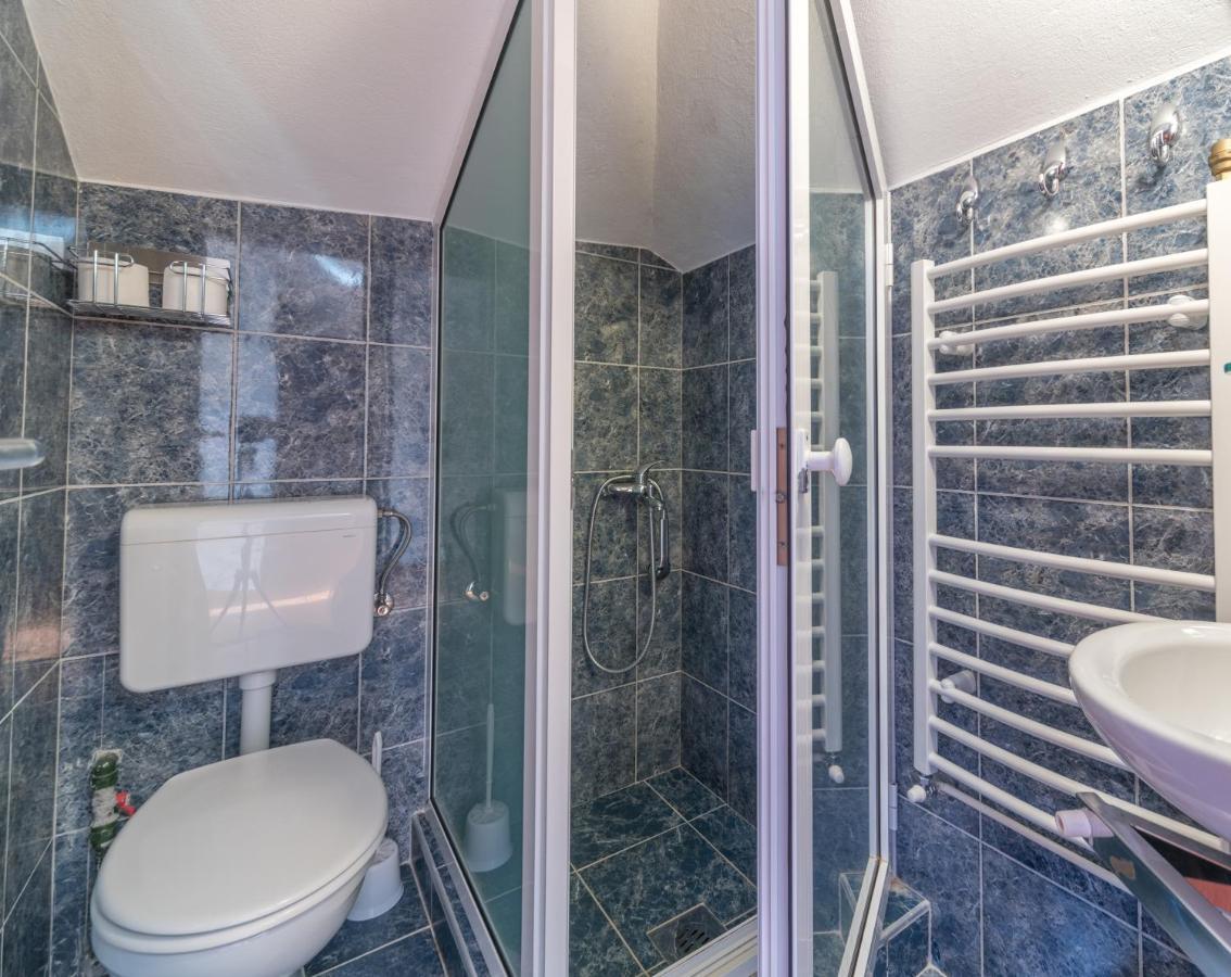 R Club Apartments Old Town 부드바 외부 사진