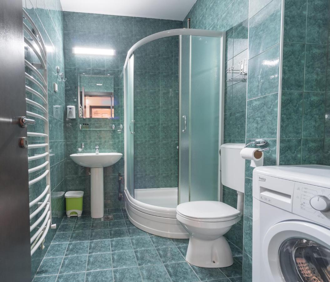 R Club Apartments Old Town 부드바 외부 사진