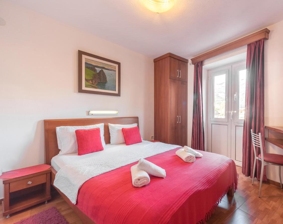 R Club Apartments Old Town 부드바 외부 사진